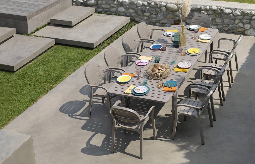 Chaise de jardin en résine, couleur taupe - PALMA - NARDI
