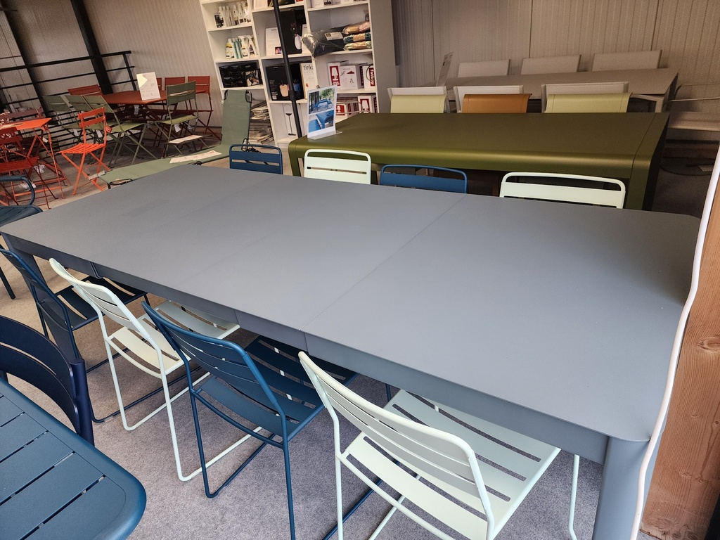 Ensemble de jardin en aluminium et acier - RIBAMBELLE - avec 8 chaises SUPRISING - FERMOB, 691248, RIBAMBELLE, STUDIE, SURPRISING, 522248, 122547, 122548