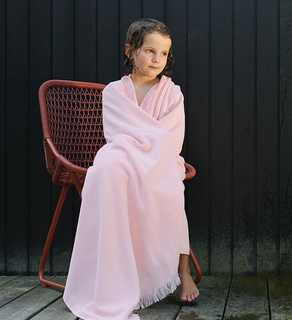 [FERMOB - 310295] Fouta 200 x 100 cm rose poudré - Color MIX de Fermob, COLOR MIX, ROSE POUDRE, FOUTA